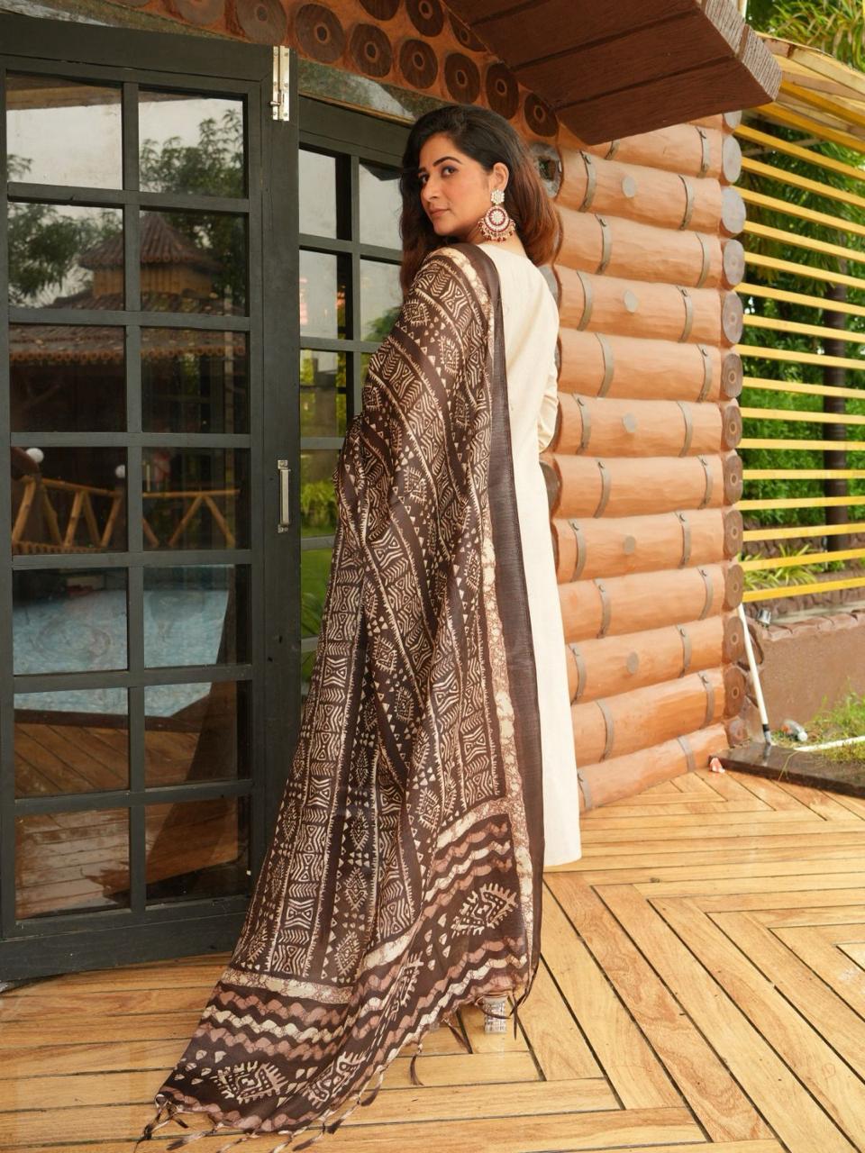 Elegant Embroidered 3-Piece Suit