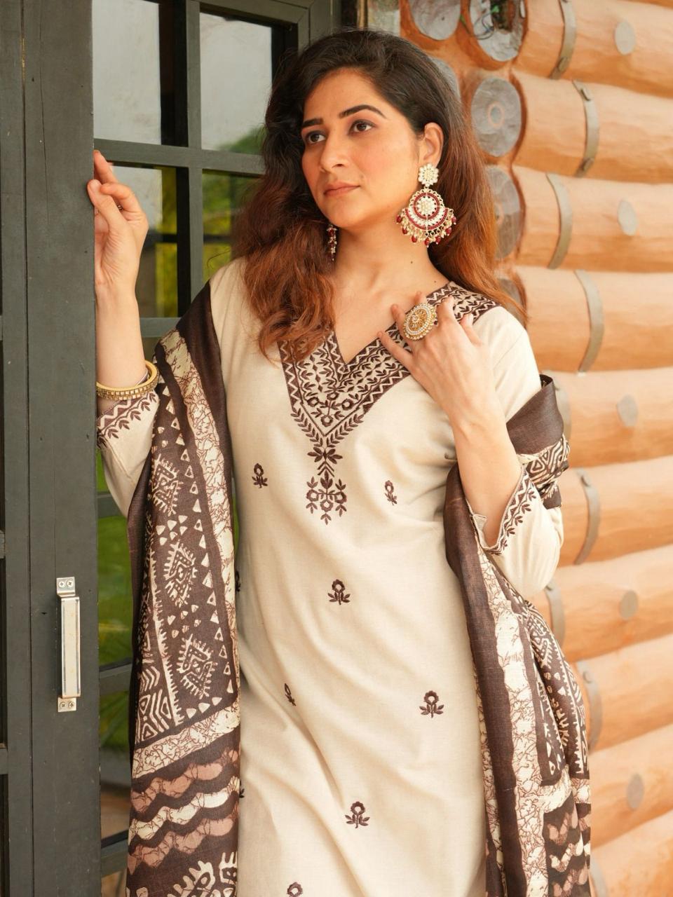 Elegant Embroidered 3-Piece Suit
