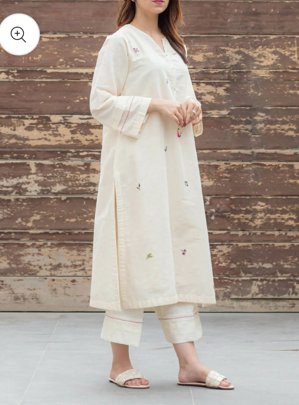 Elegant Embroidered Kurta SET